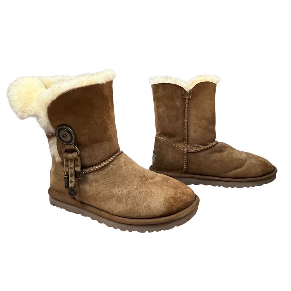 Ugg Azalea Charm Bailey Button Sheepskin Suede Shearling Winter Boots 6 Bohemian